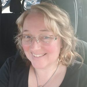 Meet your Posher, Evelyn